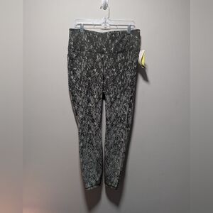 All in Motion Green and White Patterned Leggings